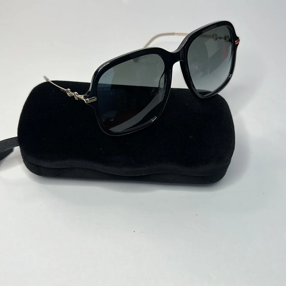 💯 - New Authentic Women's Rectangle Oversized Gg0887s 001 57mm Sunglasses - Picture 13 of 13